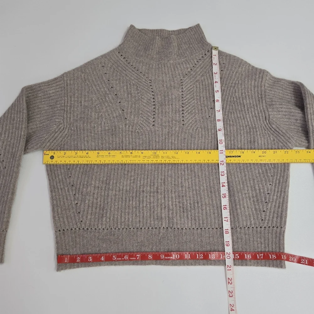 AQUA  100% cashmere‎ Novelty Stitch Mock Neck Pull Over Sweater XS Soft Beige